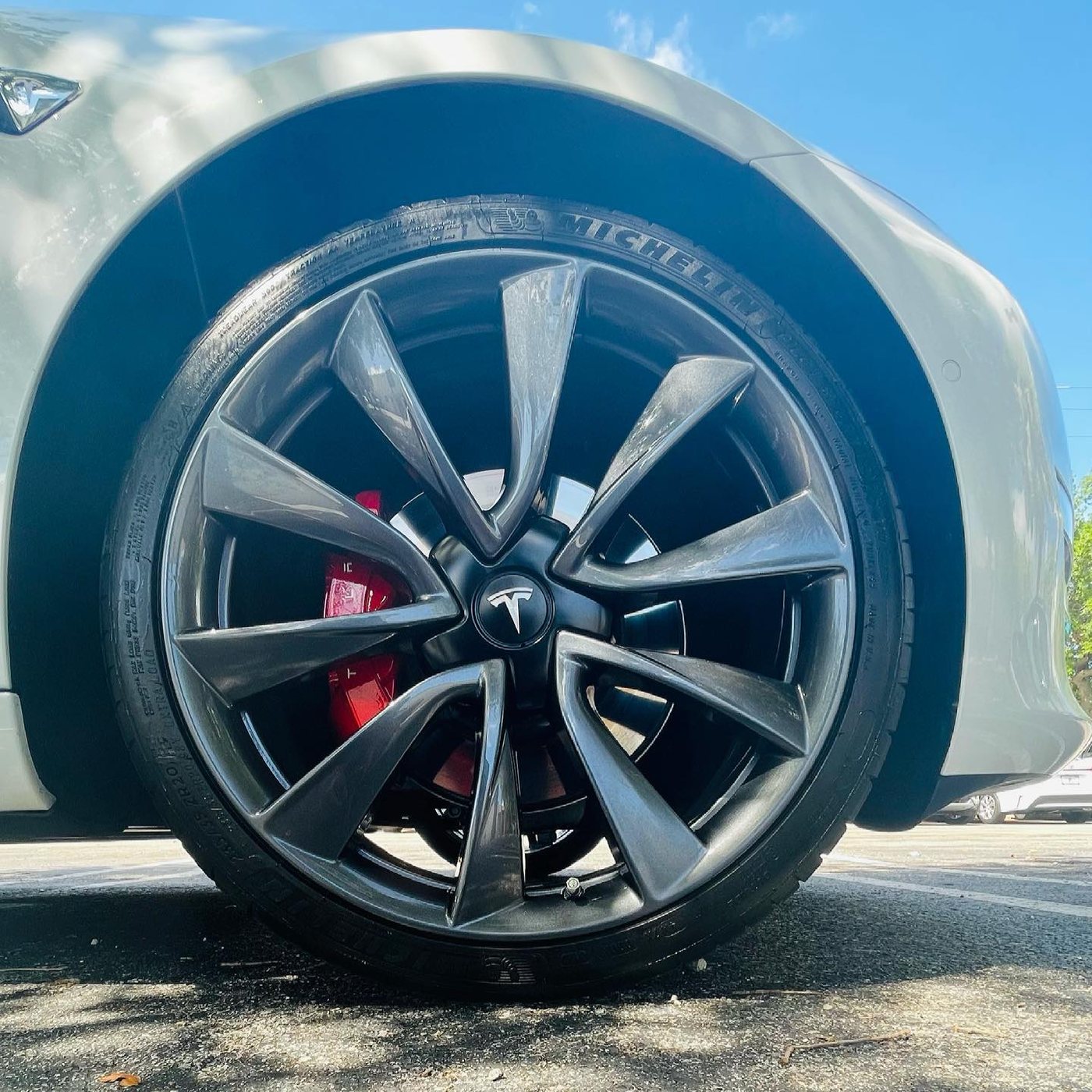 Tesla Model 3 wheel